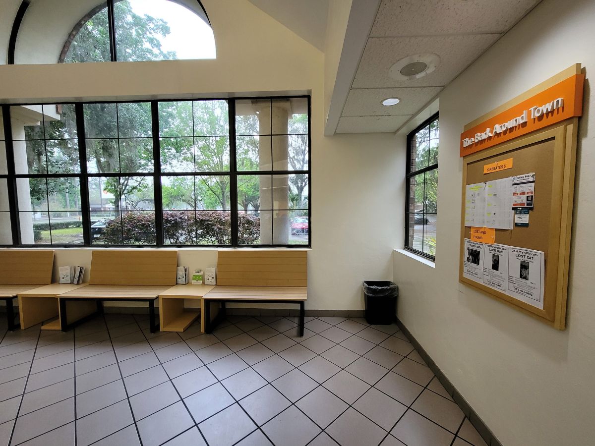 The Banfield Pet Hospital Millhopper lobby