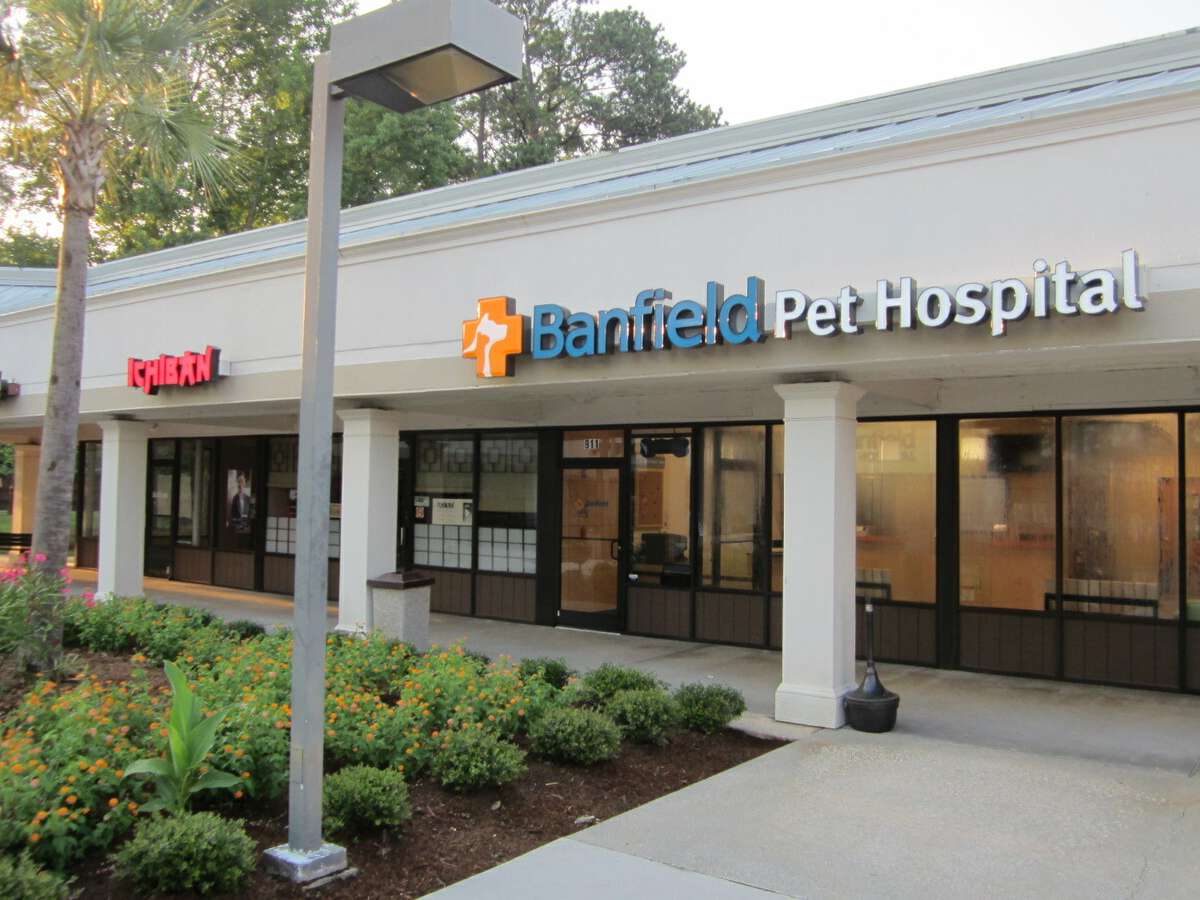 The Mt. Pleasant W Banfield front entrance